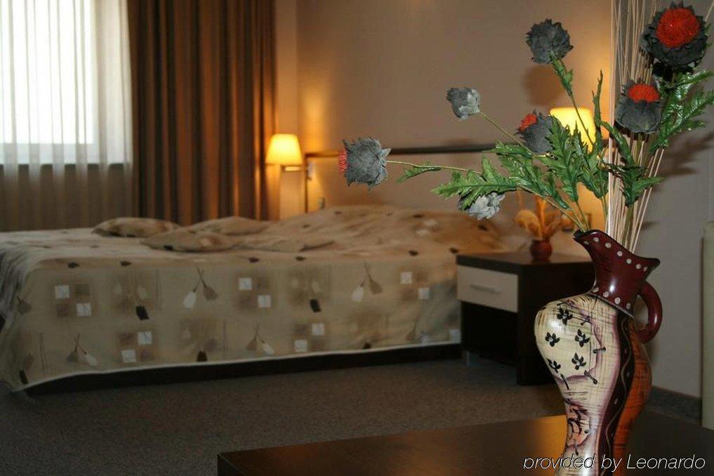 Kendros Hotel Plovdiv Ngoại thất bức ảnh