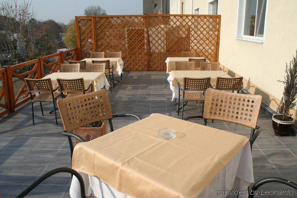 Kendros Hotel Plovdiv Ngoại thất bức ảnh
