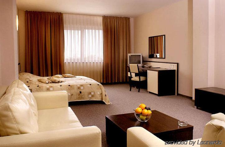 Kendros Hotel Plovdiv Ngoại thất bức ảnh