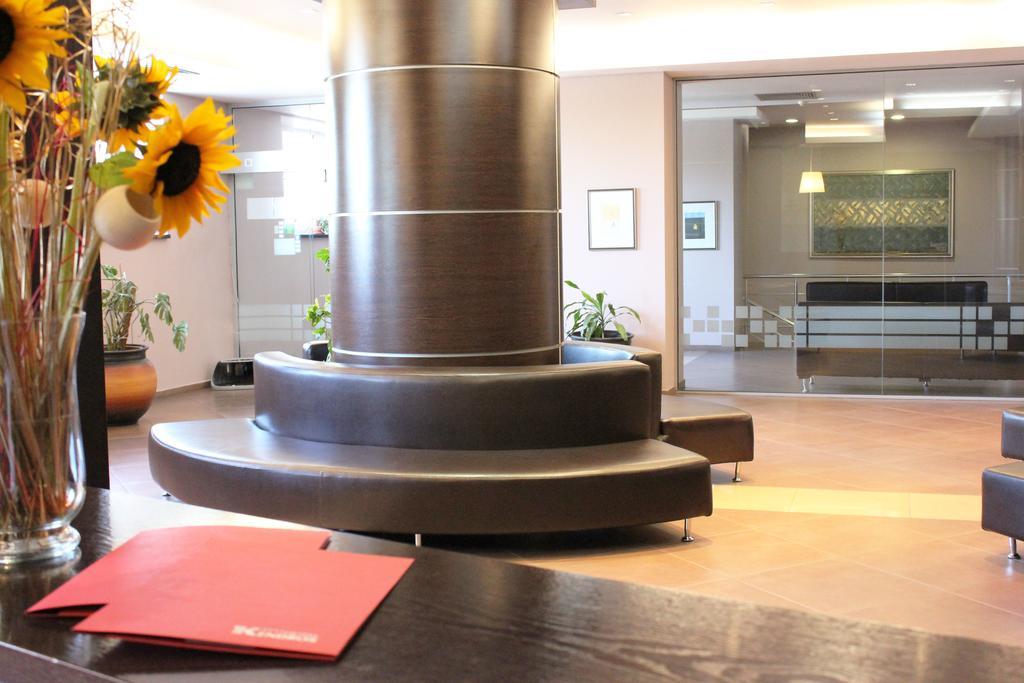 Kendros Hotel Plovdiv Ngoại thất bức ảnh