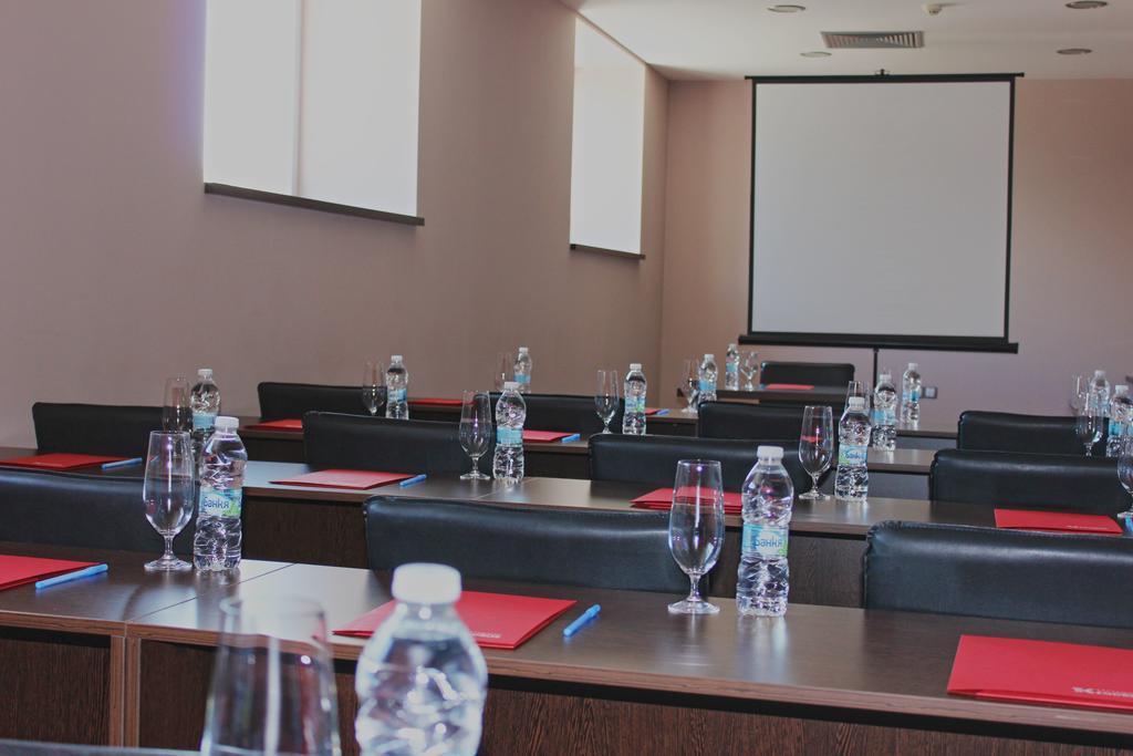 Kendros Hotel Plovdiv Ngoại thất bức ảnh