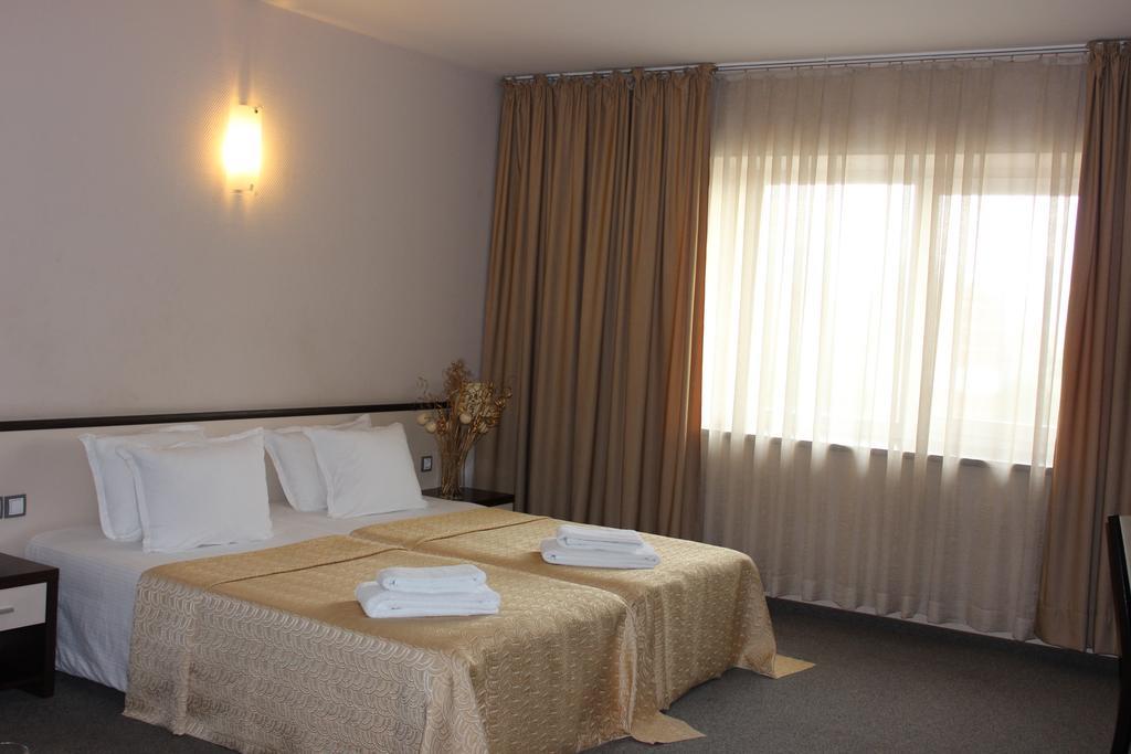 Kendros Hotel Plovdiv Phòng bức ảnh