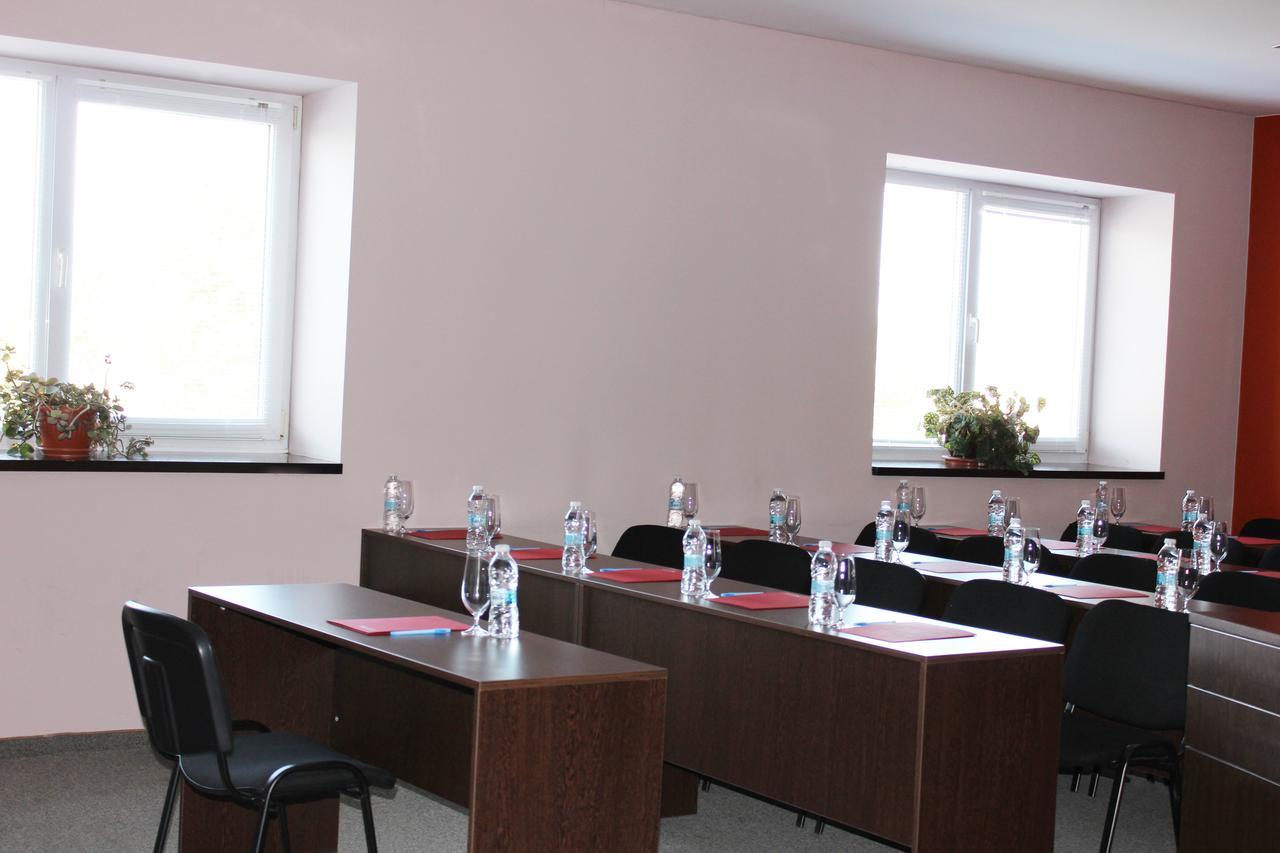 Kendros Hotel Plovdiv Ngoại thất bức ảnh