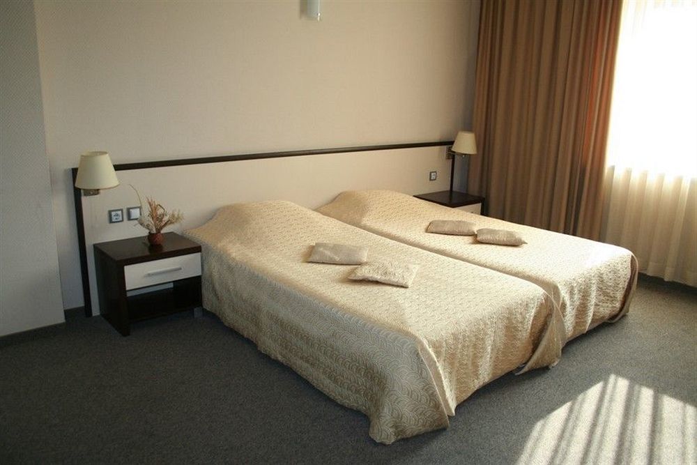 Kendros Hotel Plovdiv Ngoại thất bức ảnh