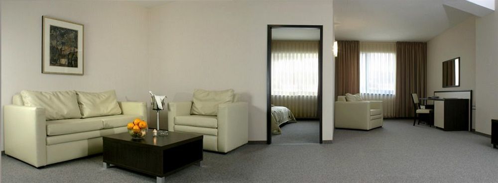 Kendros Hotel Plovdiv Ngoại thất bức ảnh